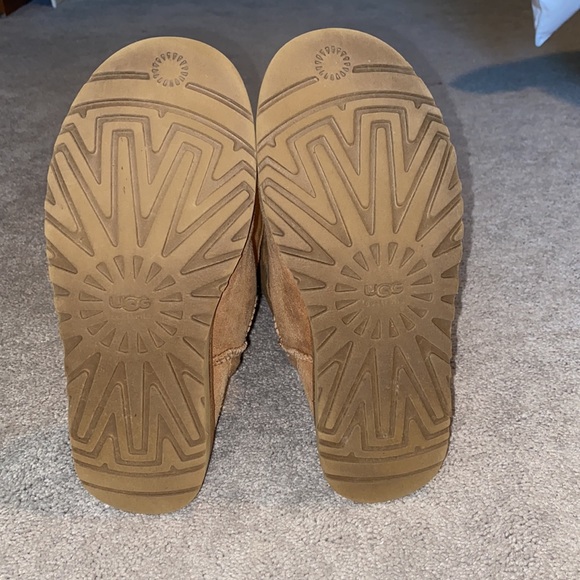 Uggs - Picture 3 of 3